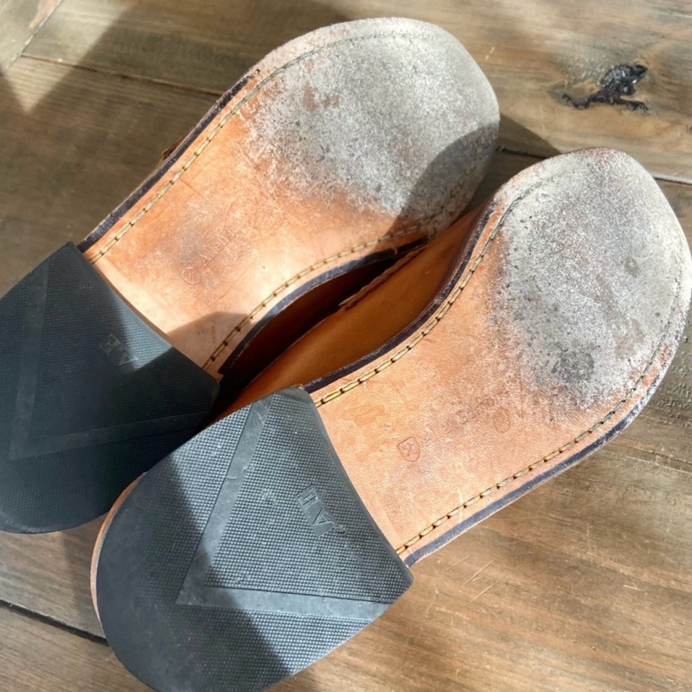 Allen Edmonds “Cavanaugh” Leather Penny Loafer Size 9.5 B
